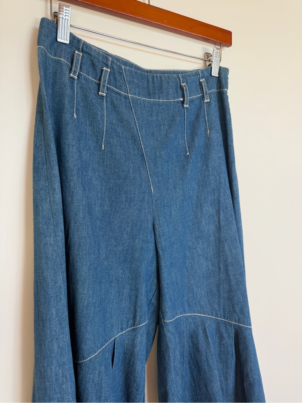 Pilcro Anthropologie Ruffled Hem Wide-Leg Jeans Size US 2 - Picture 5 of 13